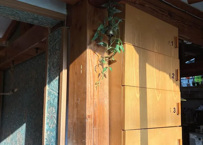 Gasthof 'hanok Hanok' Boutique - 2min From Gyeongbokgung Palace Station 4*