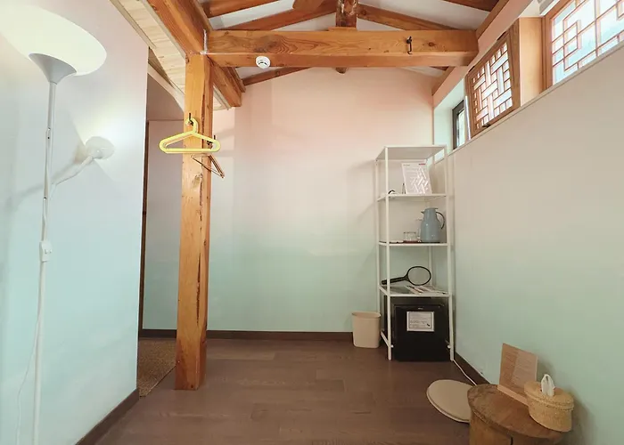'hanok Hanok' Boutique - 2min From Gyeongbokgung Palace Station 4*