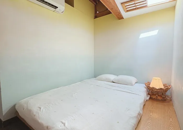 Gasthof 'hanok Hanok' Boutique - 2min From Gyeongbokgung Palace Station 4*